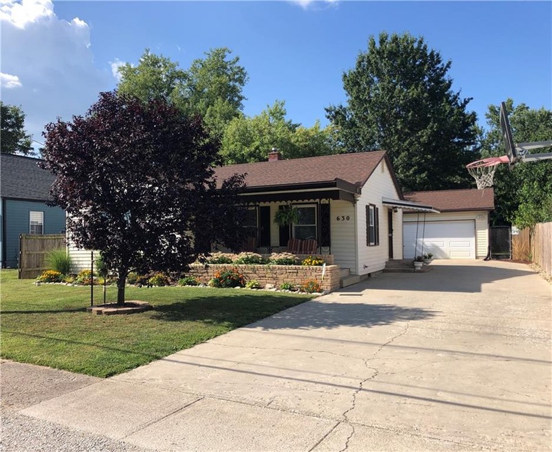 630 Tucker Ave, Plainfield, IN 46168 - photo 1