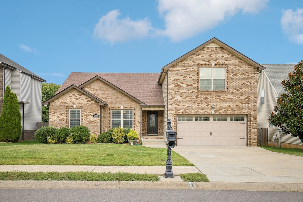 Pending $350,000 • Co-Listing Agent