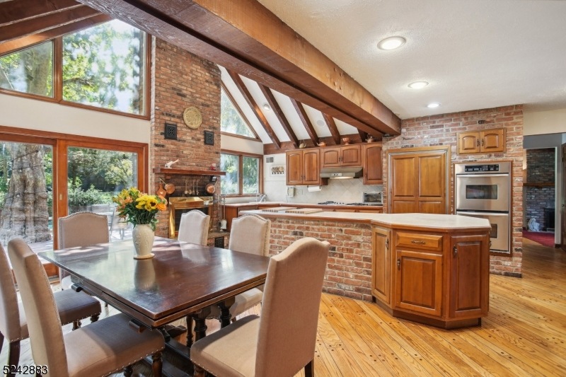 8 Wilshire Run, Scotch Plains, NJ 07076 - photo 1