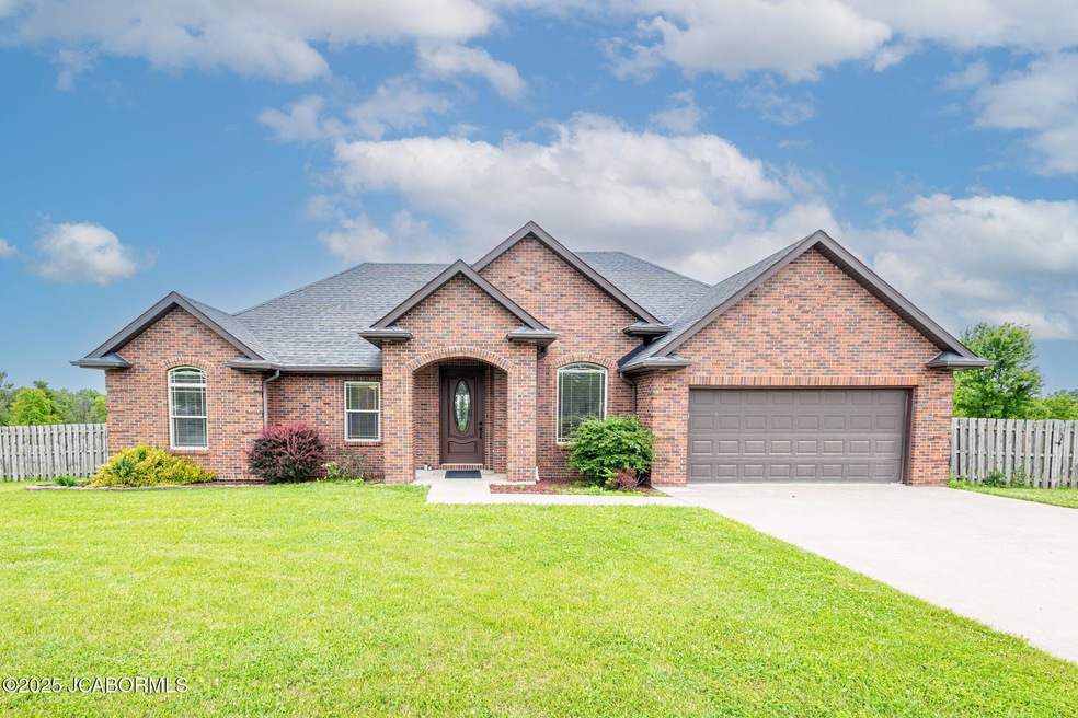 Pending $374,900