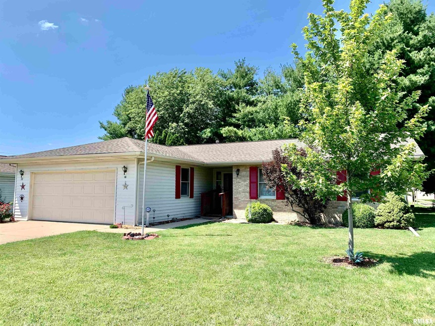 32 Catalina Ct, Jacksonville, IL 62650 - photo 1