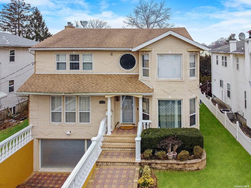 Sold $1,178,888 • Co-Listing Agent