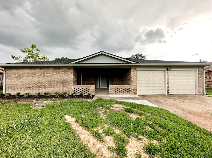 3106 Stacy Ln, Deer Park, TX 77536 - photo 1