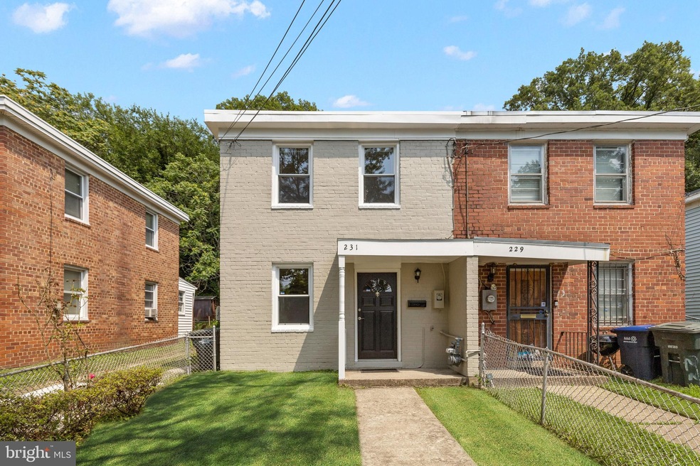 231 55th St NE, Washington, DC 20019 - photo 1