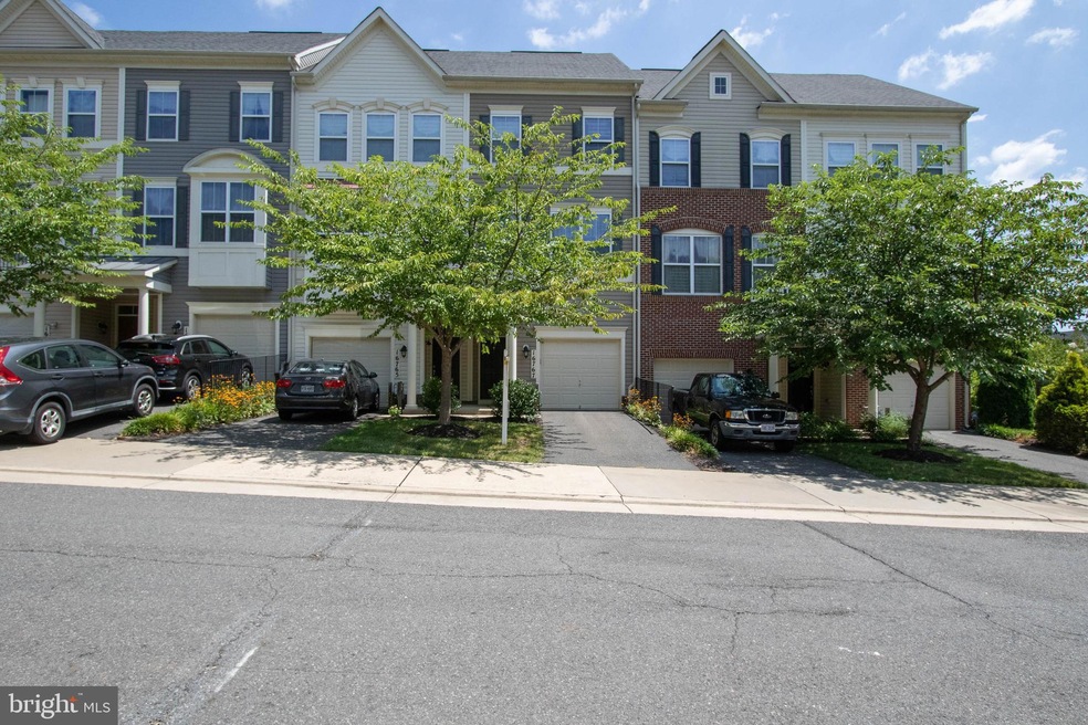 16767 Blackjack Oak Ln unit 315, Woodbridge, VA 22191 - photo 1