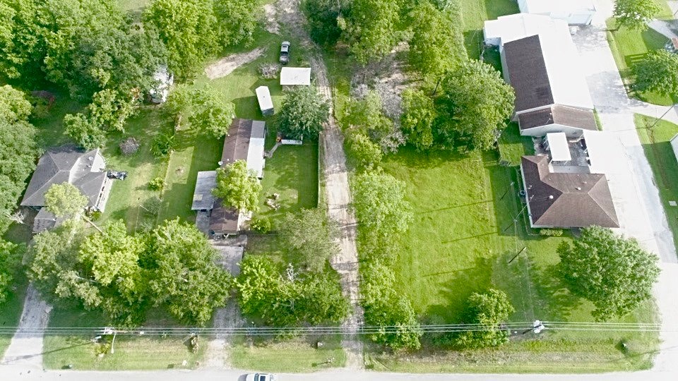 5725 Cottonwood St, Pearland, TX 77584 - photo 1