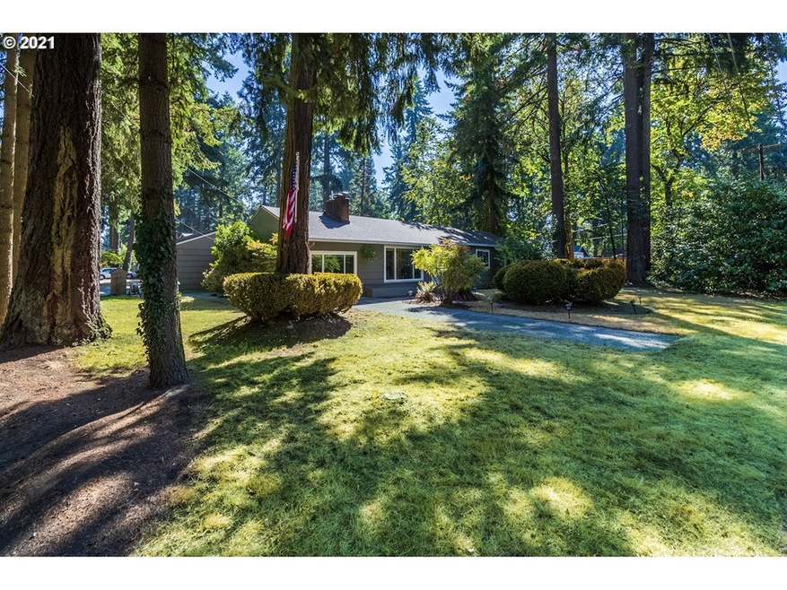 16624 Roosevelt Ave, Lake Oswego, OR 97035 - photo 1