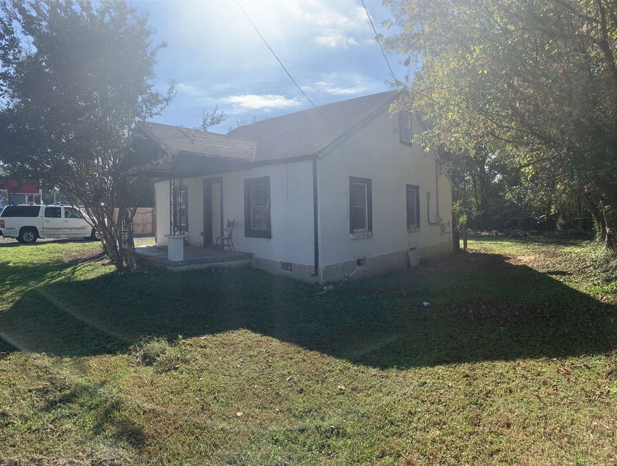 107 Wheeler St, Shelbyville, TN 37160 - photo 1
