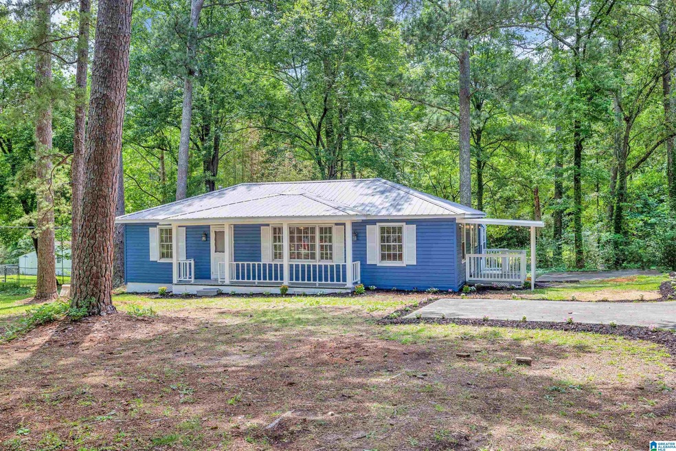 429 25th Ave NE, Center Point, AL 35215 - photo 1