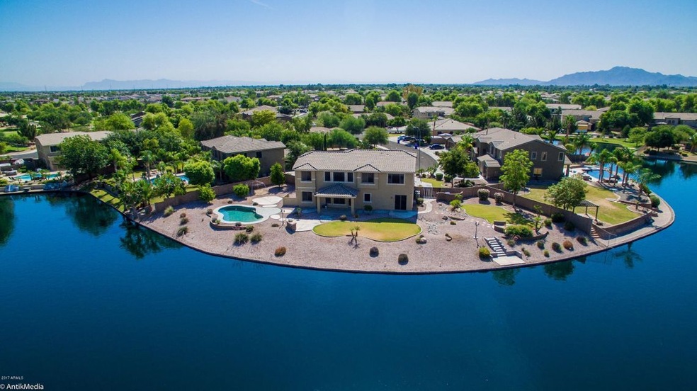 478 Backyard View