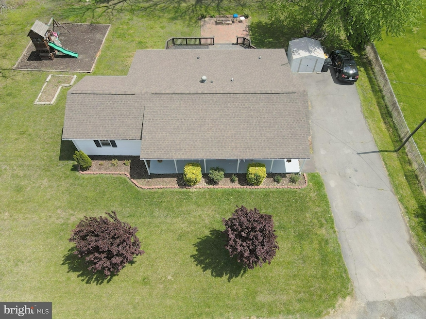 6533 Pinewood Ln, Warrenton, VA 20187 - photo 1