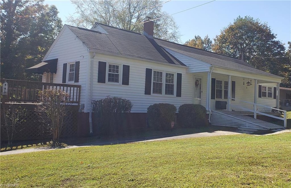 221 Northwood Dr, Asheboro, NC 27203 - photo 1