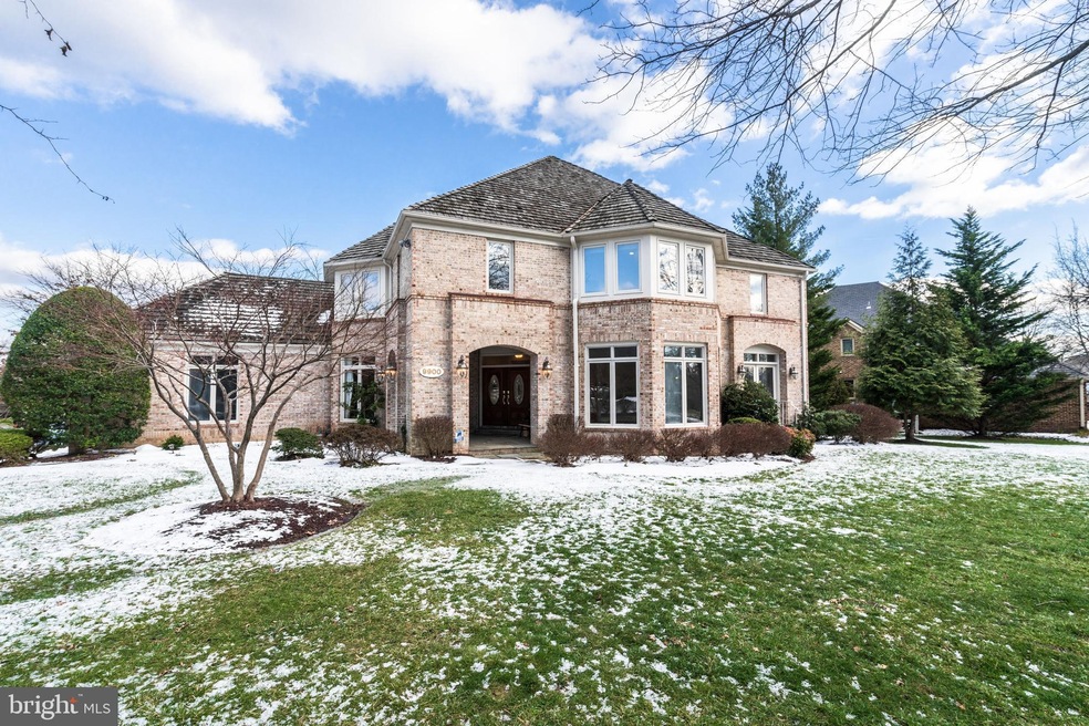 9900 Avenel Farm Dr, Potomac, MD 20854 - photo 1