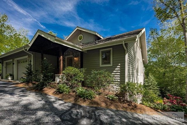 654 the Glens Blvd, Banner Elk, NC 28604 - photo 1