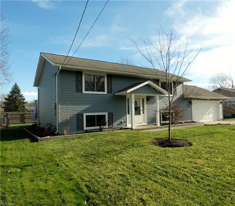 777 W Shore Blvd, Sheffield Lake, OH 44054 - photo 1