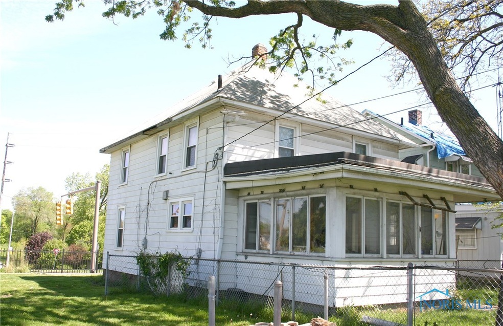 Exterior Side and Back
