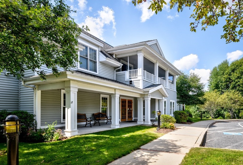 43 Kendall Ave unit 210, Sherborn, MA 01770 - photo 1
