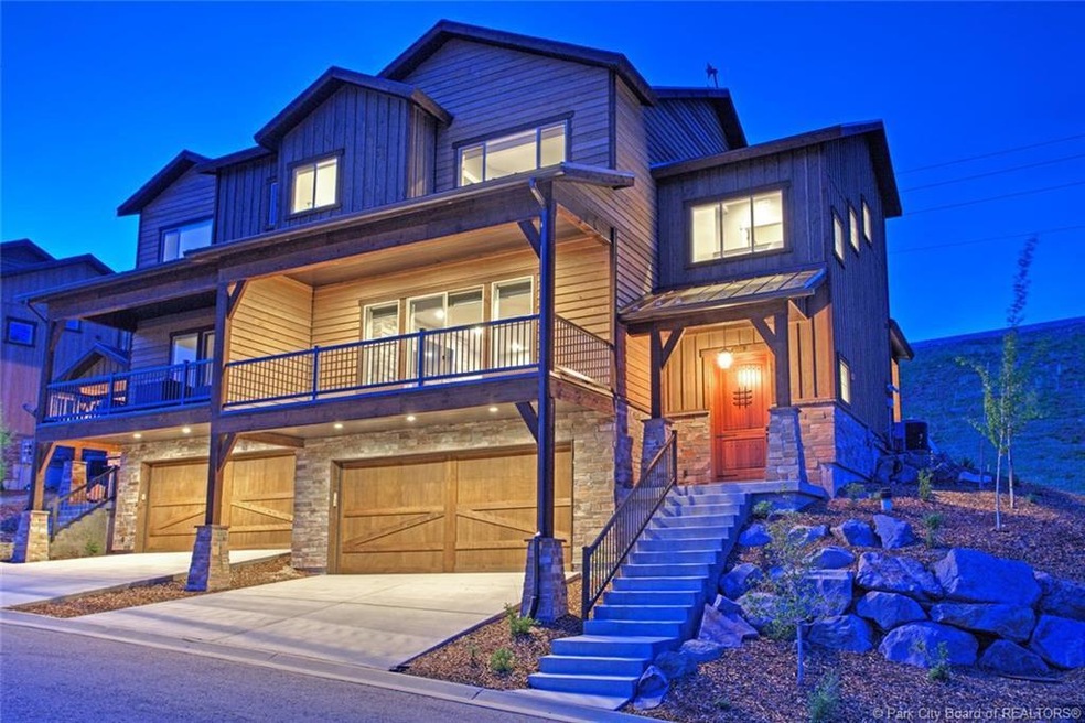 Craftsman style home built in 2016. Woo