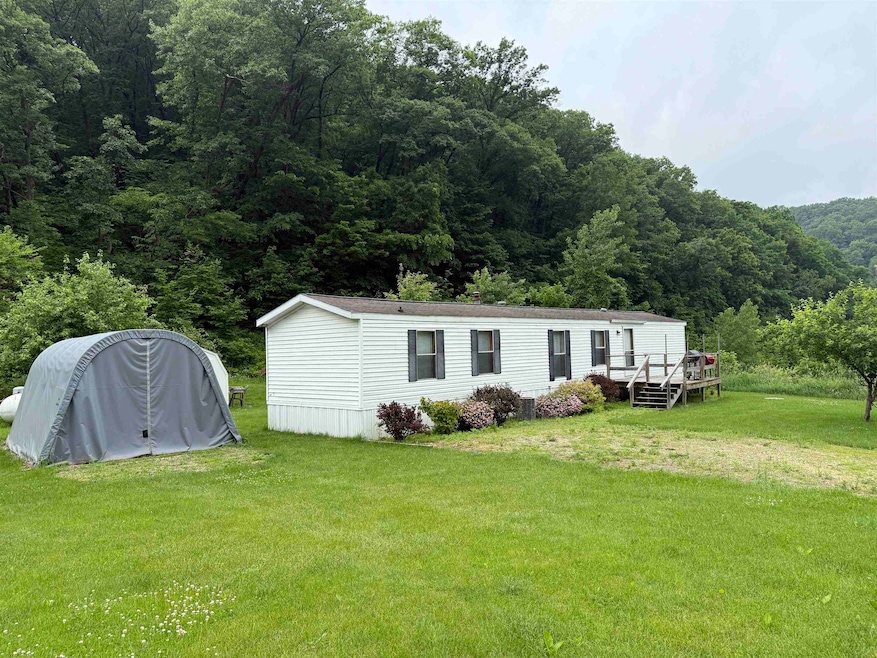 1930 Hideaway Hills Ln unit 29, Lansing, IA 52151 - photo 1