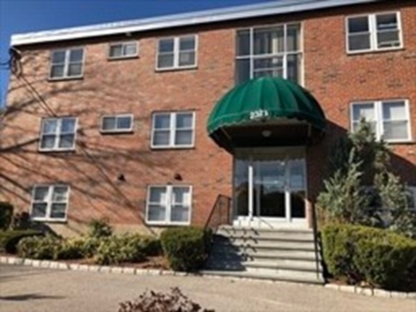 2323 Washington St unit 1-1, Newton Lower Falls, MA 02462 - photo 1