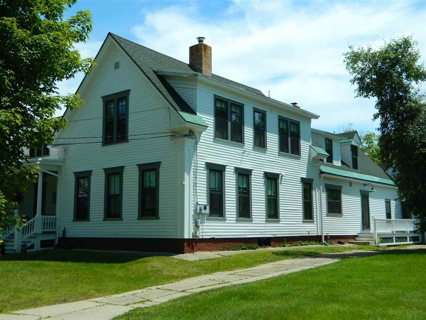 13 Prospect St, Lancaster, NH 03584 - photo 1