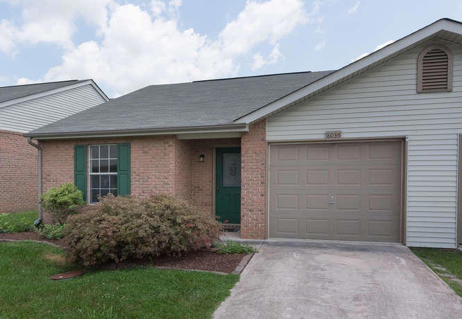 8035 Chambord Way Powell TN-small-001-Fr