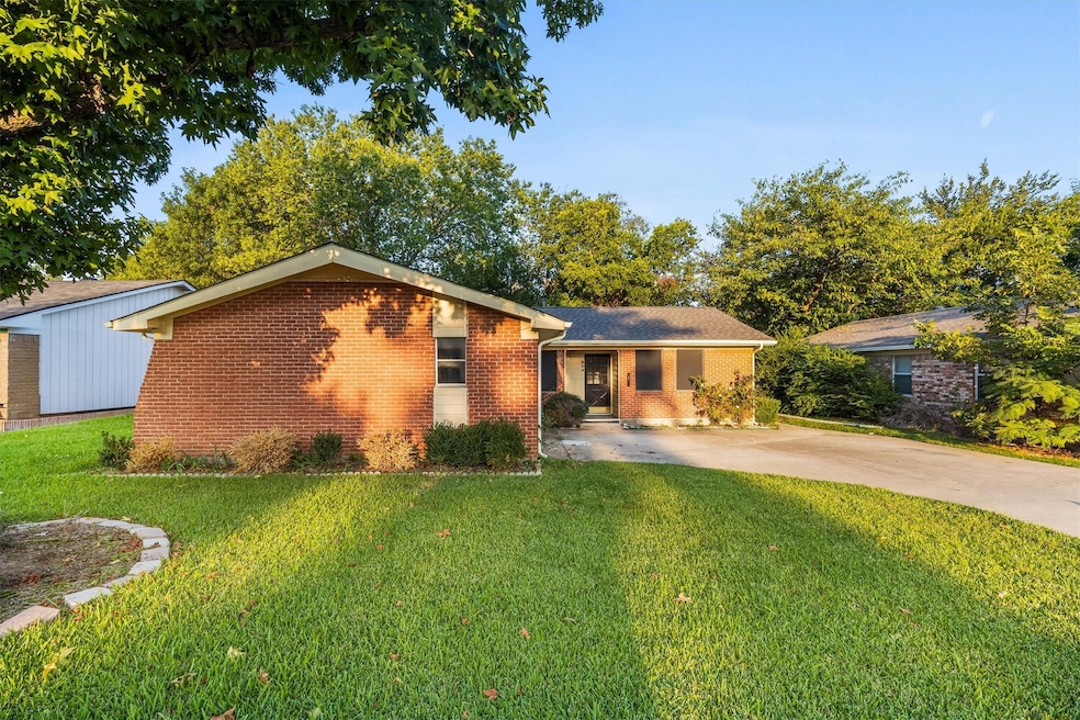 For Sale $275,000 • Co-Listing Agent