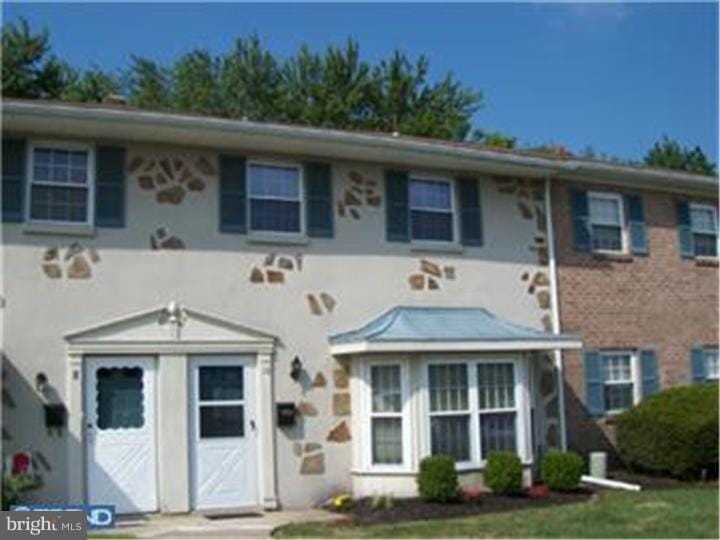 10 Delancy Ct, North Wales, PA 19454 - photo 1