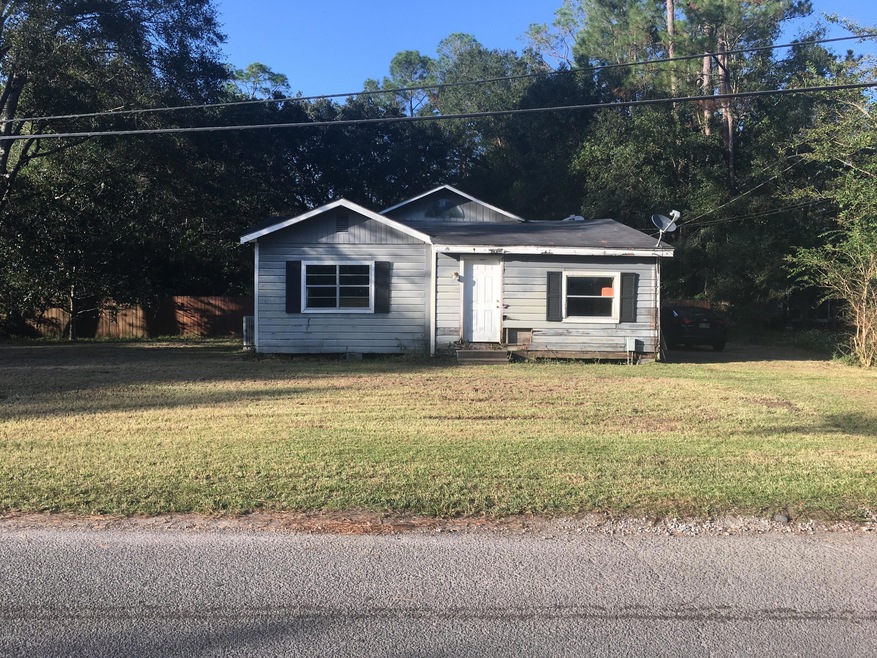 3717 Fieldworth Rd, Moss Point, MS 39562 - photo 1