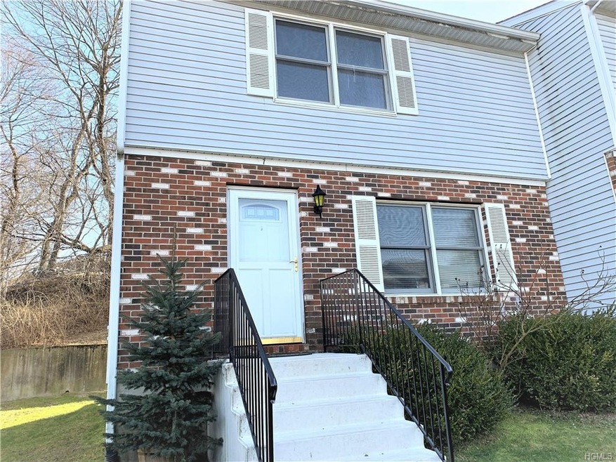 7 Estate Dr, Middletown, NY 10940 - photo 1