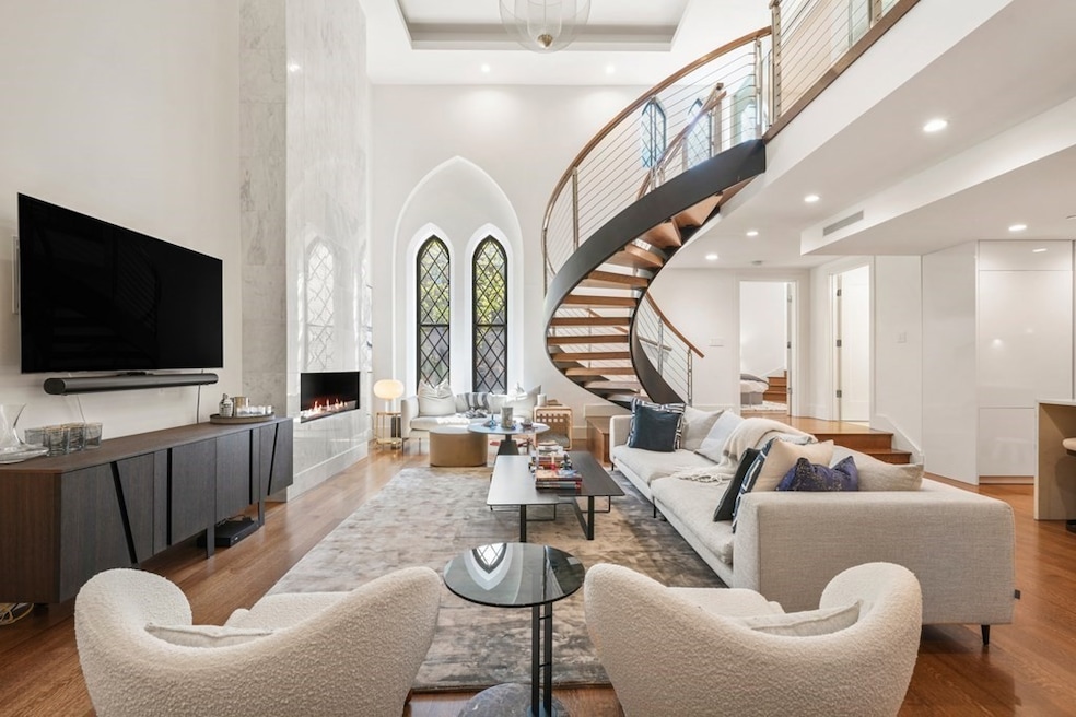 201 W Brookline St unit 202, Boston, MA 02118 - photo 1