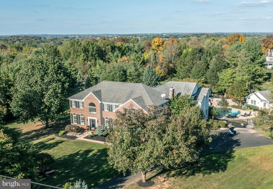 Sold $1,025,000 • Co-Listing Agent