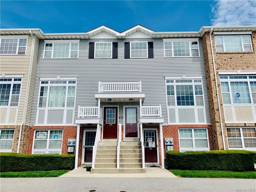 154 Surf Dr unit 484, Bronx, NY 10473 - photo 1