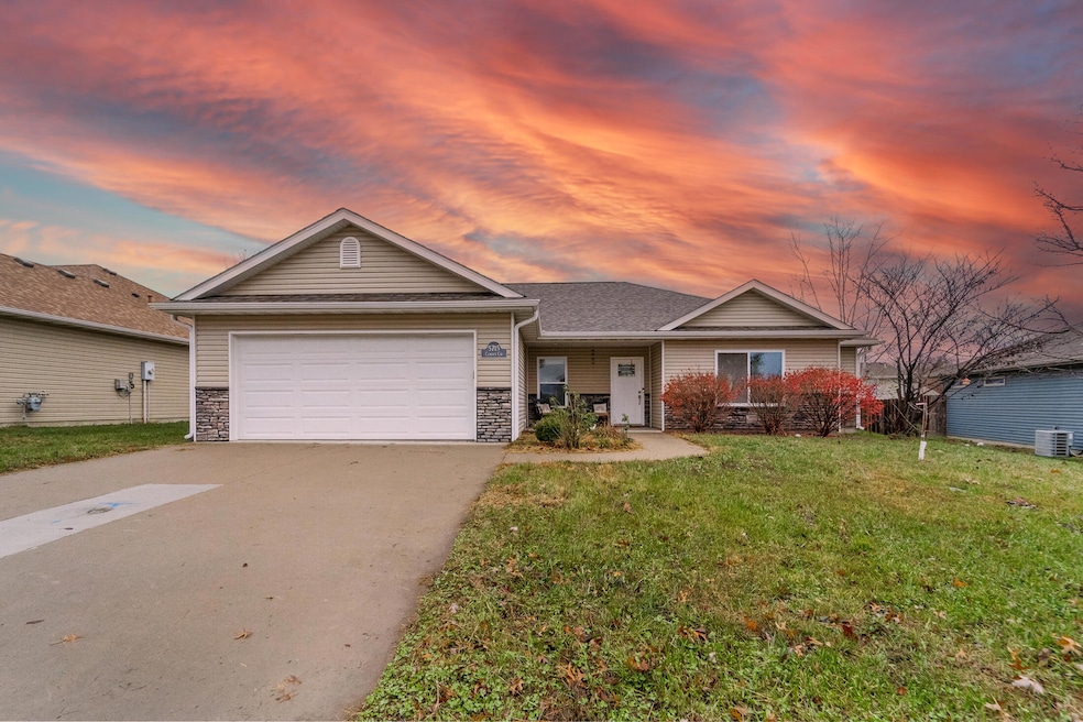 5715 Camden Cir, Columbia, MO 65201 - photo 1