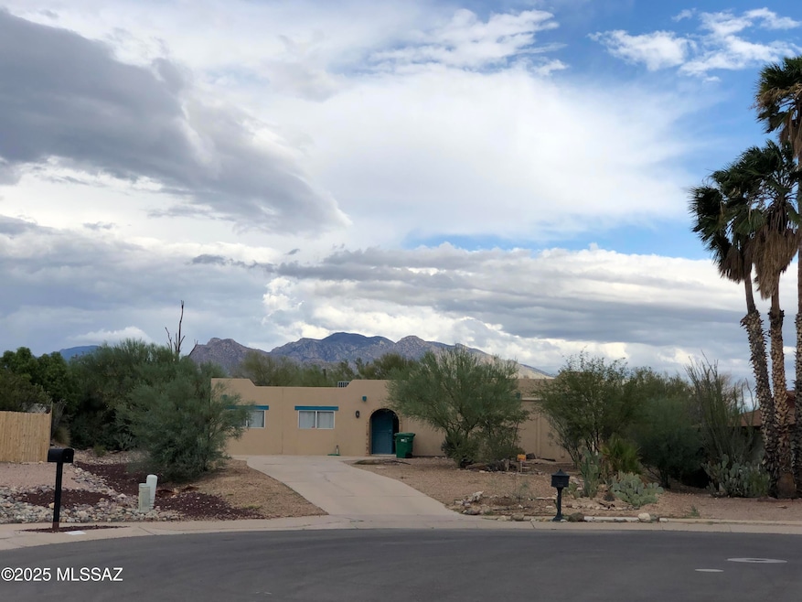 7310 N Sunny Ridge Place, Tucson, AZ 85741 - photo 1