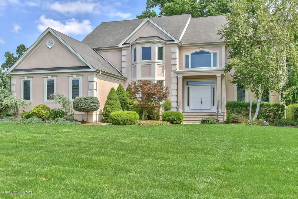 205 Navajo Ct Marlboro-large-002-Front o