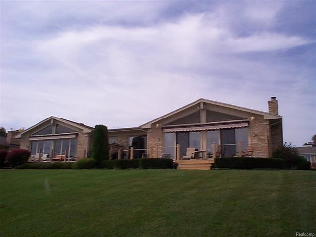 1 Front 350 River Shores.jpg