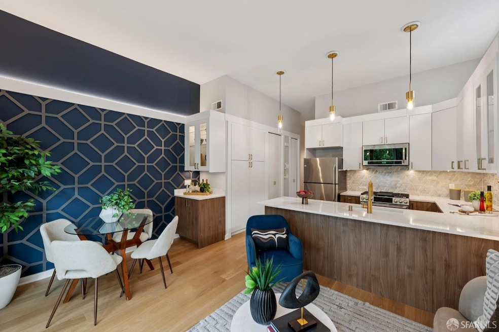 Sold $1,188,000 • Co-Listing Agent