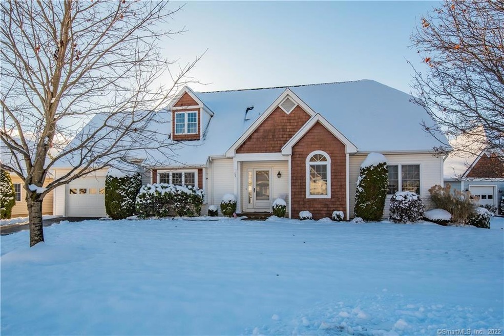 165 Thistle Pond Dr, Bloomfield, CT 06002 - photo 1