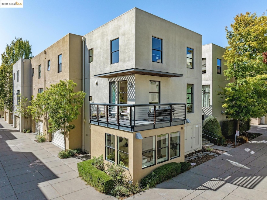 94 City Limits Cir unit 94, Emeryville, CA 94608 - photo 1