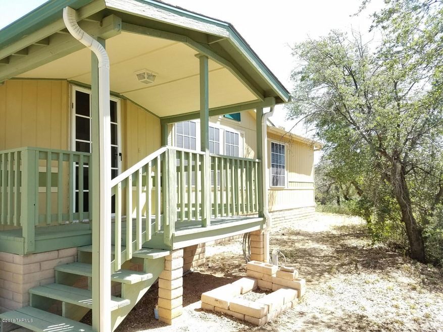 1085 White Oak front porch