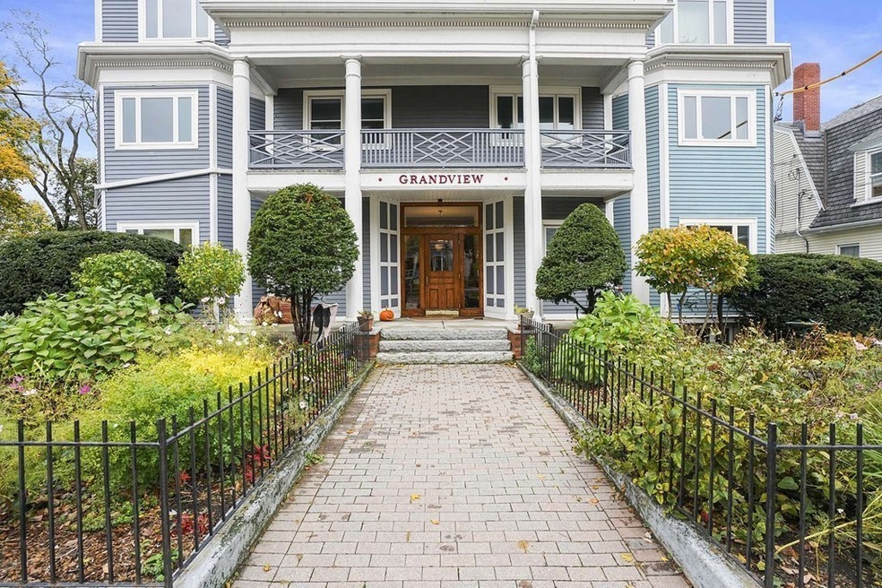 82 Munroe St unit 2, Somerville, MA 02143 - photo 1