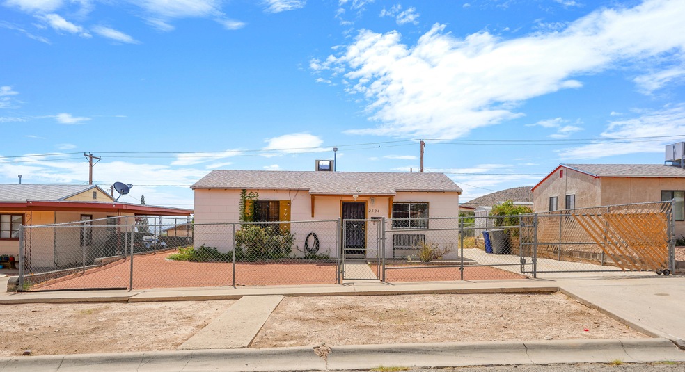 2524 Mountain Ave, El Paso, TX 79930 - photo 1