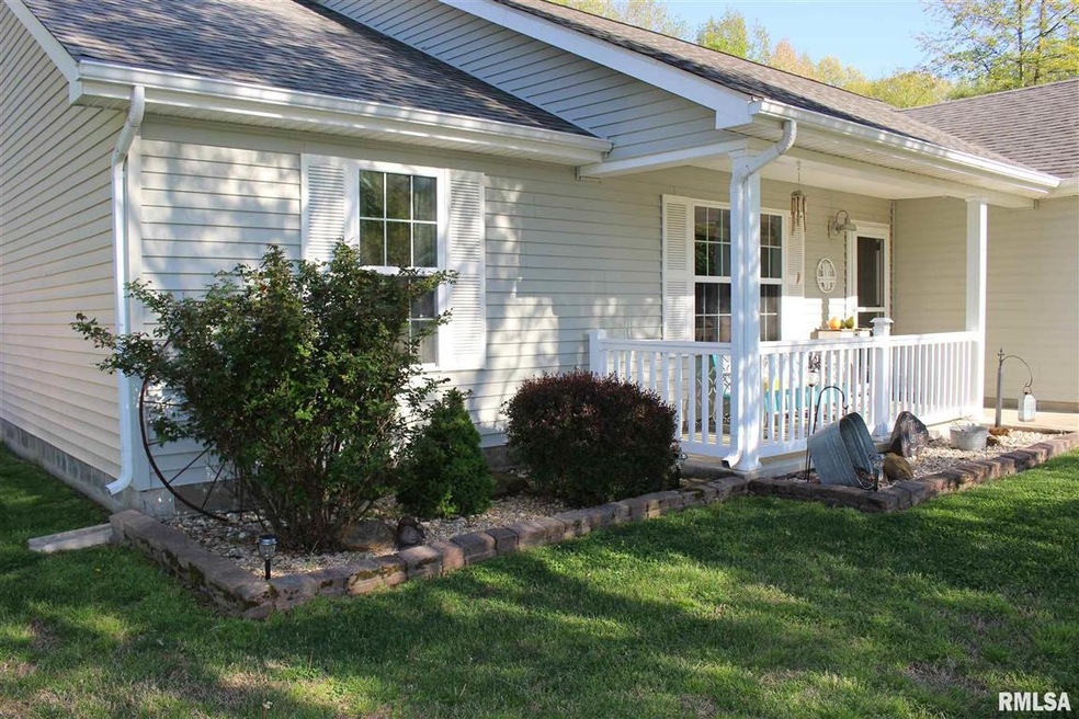 200 Pin Oak Ln, Harrisburg, IL 62946 - photo 1