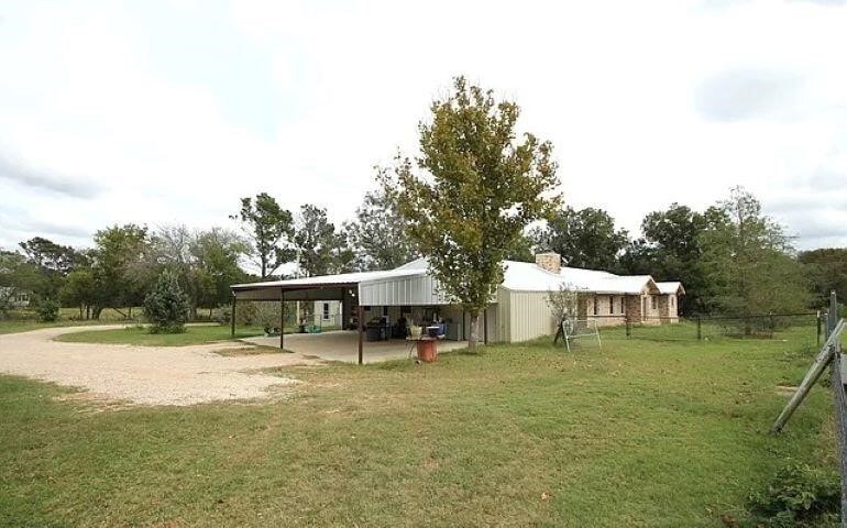 2702 Blue Creek Rd, La Vernia, TX 78121 - photo 1