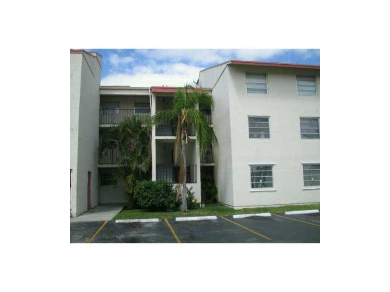 15430 SW 82nd Ln unit 614, Miami, FL 33193 - photo 1