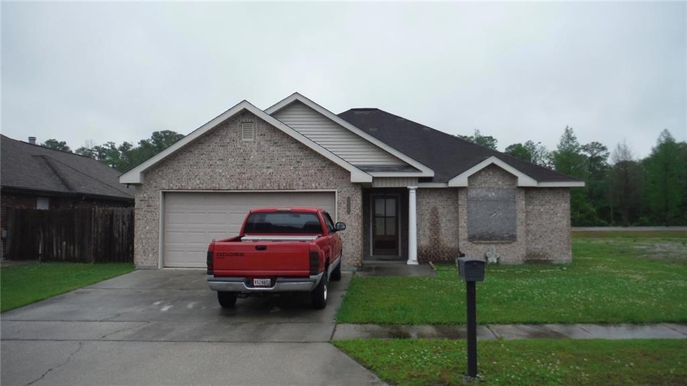4448 Park Shore Dr, Marrero, LA 70072 - photo 1