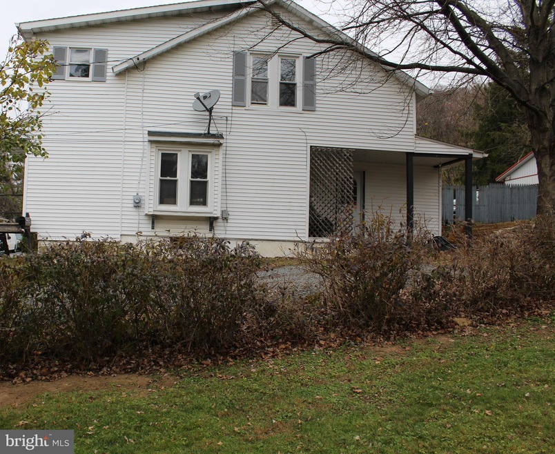 3417 Laurel St, Reading, PA 19605 - photo 1