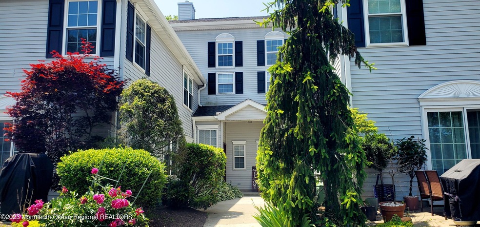 743 Banyan Ct, Morganville, NJ 07751 - photo 1