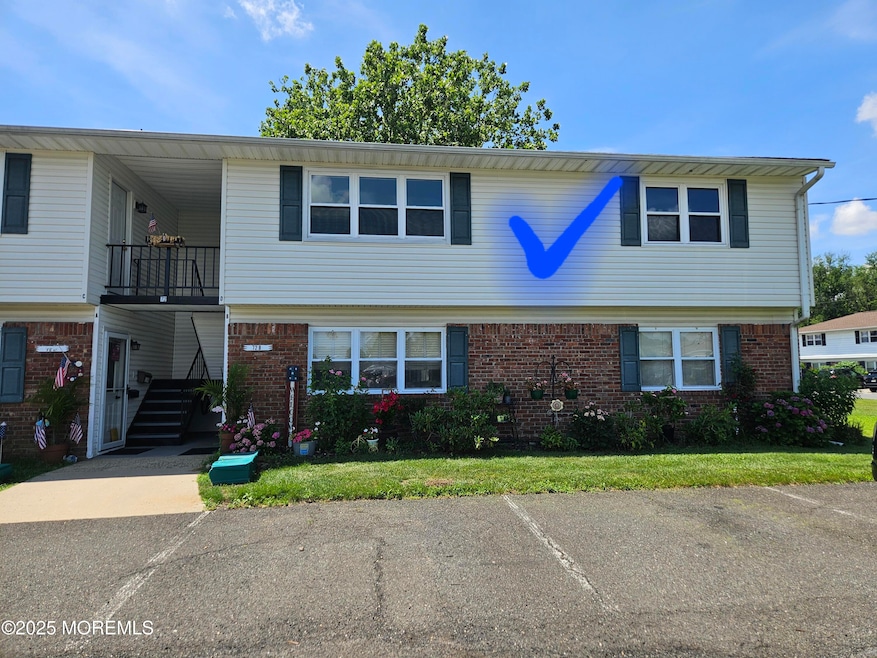 72 Haven Dr unit 500, Matawan, NJ 07747 - photo 1